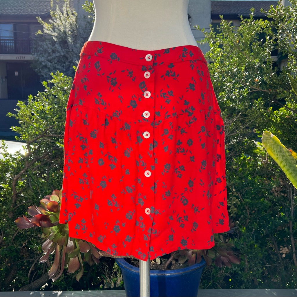 Leon & Harper Button Front Floral Print Red Mini Skirt A Line Size Small